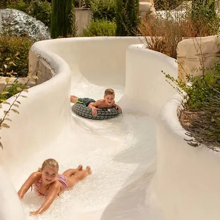 Rcn Val De Semesterpark 5*